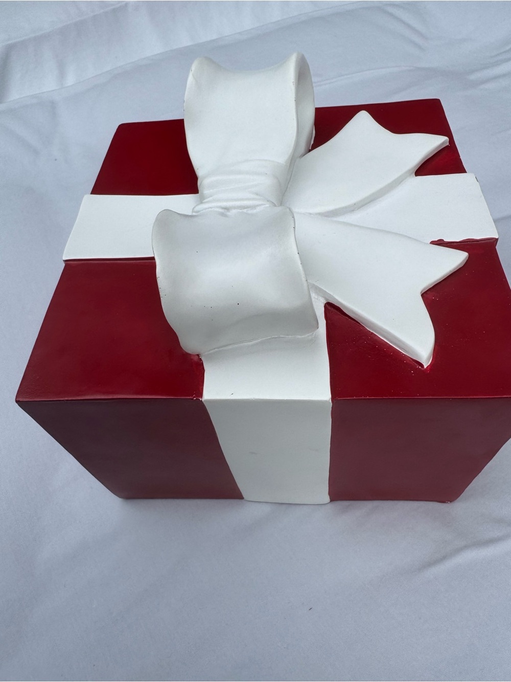 Heavy Red & White Decorative Christmas Gift Box with Bow - Picture 12 of 12